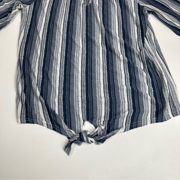 Rain Women’s Chambray Blue Striped Textured Tie Knot 1/2 Sleeve Size Large - Picture 2 of 7